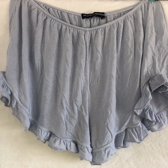 BRANDY MELVILLE Vodi Shorts - Picture 4 of 4